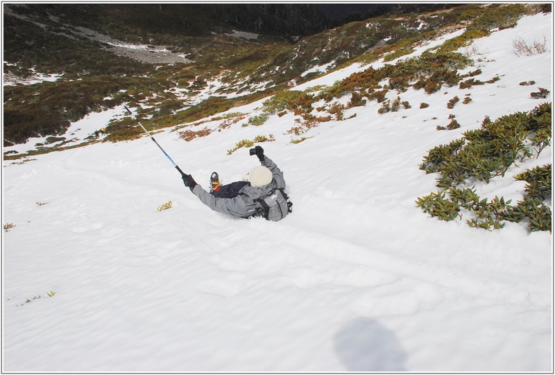 2012-03-06 13-26-47雪山玩雪趣.JPG